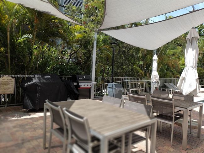 APT-706 - 575 Crandon Blvd, Condo with 2 bedrooms, 2 bathrooms and null parking in Key Biscayne FL | Image 23