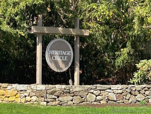 d-9 Heritage Cir, Southbury, CT, 06488-1407 | Card Image