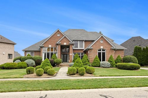 53527 Cherrywood Dr, Shelby Township, MI, 48315-1349 | Card Image