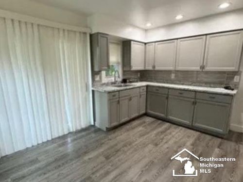 G-3384 Clement St, Flint, MI, 48504-2449 | Card Image