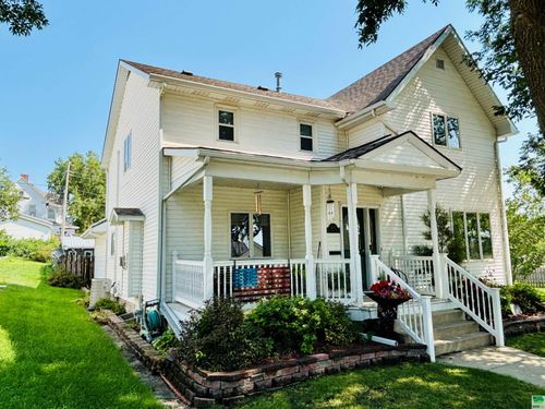 430 W Cedar St, Cherokee, IA, 51012-1340 | Card Image