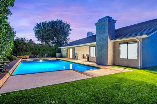 29022 Freshwater Dr, Agoura Hills, CA, 91301-1633 | Card Image