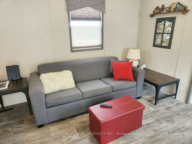 225 Platten Blvd, House other with 2 bedrooms, 1 bathrooms and 2 parking in Port Perry ON | Image 6