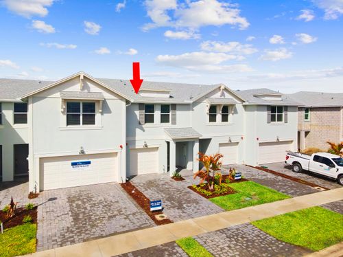 629 Salisbury Cir, Fort Pierce, FL, 34982-3990 | Card Image