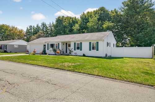601 Eastview Ave, Somerset, MA, 02726-3846 | Card Image
