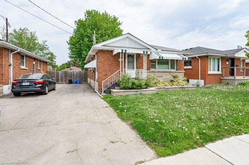 305 Mohawk Rd E, Hamilton, ON, L9A2J5 | Card Image