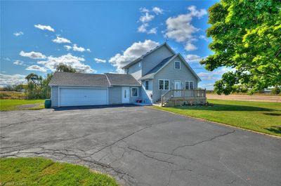 5091 Highway 3, House other with 3 bedrooms, 2 bathrooms and 6 parking in Sherkston ON | Image 1