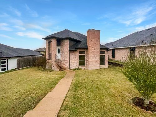 1726 Hillcrest Ct, Balch Springs, TX, 75180-4802 | Card Image