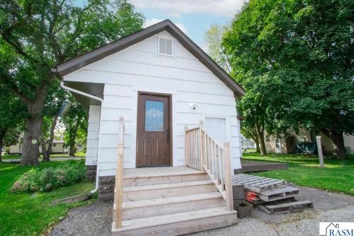 824 4th St, Nicollet, MN, 56074-2017 | Card Image