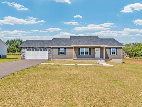 586 Harleys Ridge Rd, Sparta, TN, 38583-3052 | Card Image