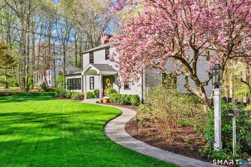 174 East Ln, Stamford, CT, 06905-3948 | Card Image