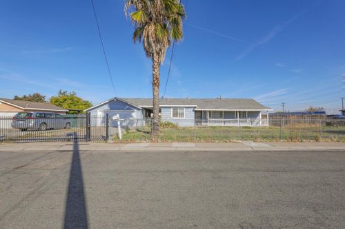 2827 Toy Avenue, Sacramento, CA, 95822 | Card Image