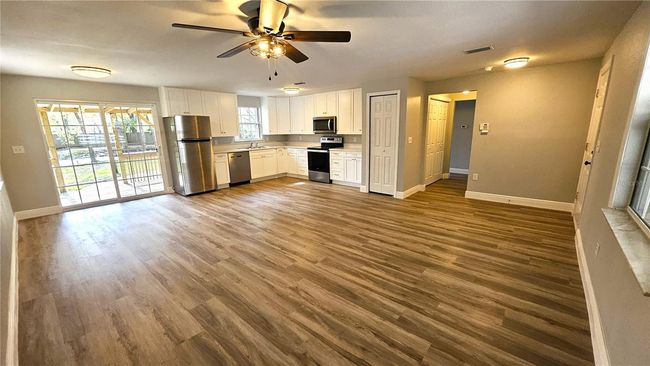 4312 Lithia Pinecrest Rd, House other with 3 bedrooms, 2 bathrooms and null parking in VALRICO FL | Image 5