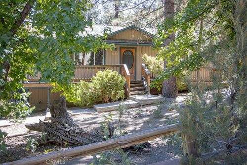 2220 Symonds Dr, Pine Mountain Club, CA, 93222-4101 | Card Image