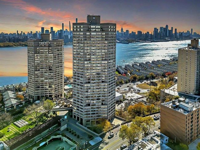 APT-28H - 7000 Kennedy Blvd E, Condo with 3 bedrooms, 3 bathrooms and null parking in Guttenberg NJ | Image 30