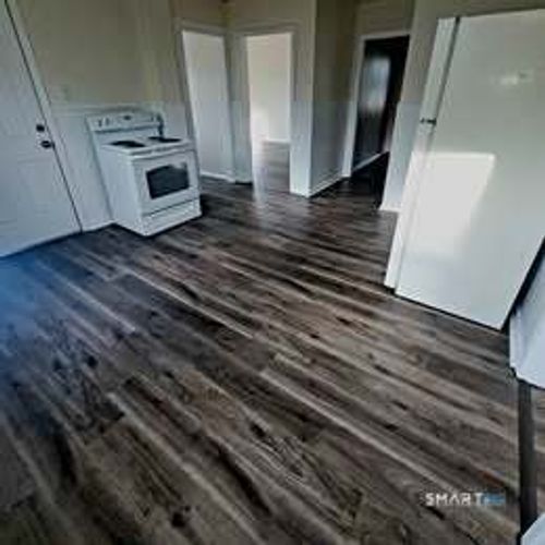 apt-2nd-28 Wilson St, Waterbury, CT, 06708-2775 | Card Image