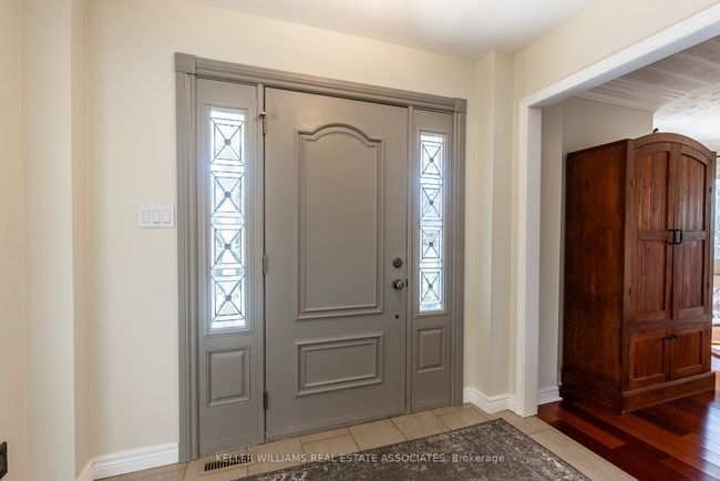 23 Meander Close, House other with 5 bedrooms, 3 bathrooms and 6 parking in Carlisle ON | Image 4