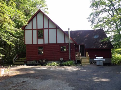 18 Henry Dr, Effingham, NH, 03882-8401 | Card Image