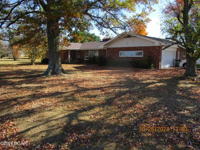 5940 Apple Road, House other with 5 bedrooms, 3 bathrooms and null parking in Sarcoxie MO | Image 2