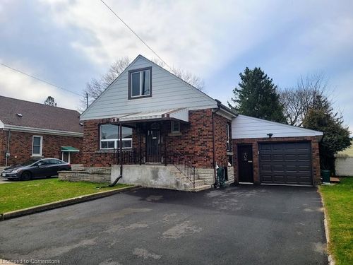 6476 Maranda St, Niagara Falls, ON, L2G1Z7 | Card Image