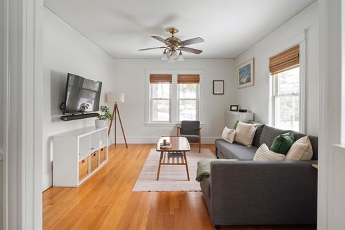 206-206 N Beacon St, Watertown, MA, 02472-2749 | Card Image