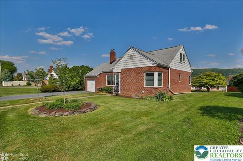 14 Spruce St, Emmaus, PA, 18049-2830 | Card Image