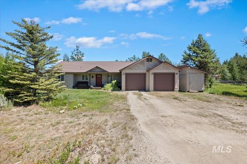 12932 Siscra, Donnelly, ID, 83615-5029 | Card Image