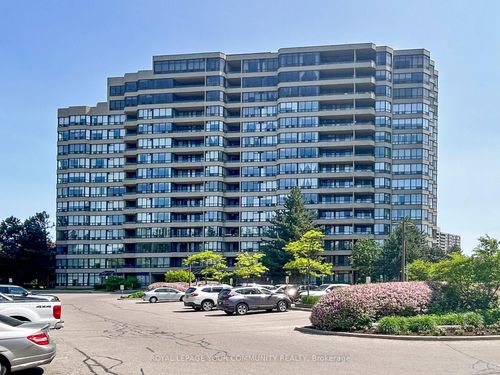 324-32 Clarissa Dr, Richmond Hill, ON, L4C9R7 | Card Image