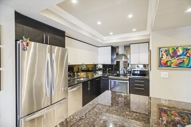 108 - 3 Duplex Ave, Condo with 3 bedrooms, 3 bathrooms and null parking in North York ON | Image 6