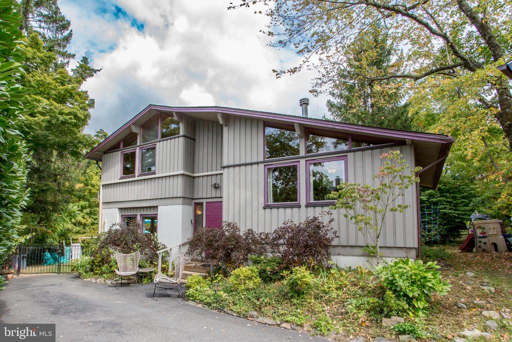 Brunswick Ave, Lambertville, NJ 08530
