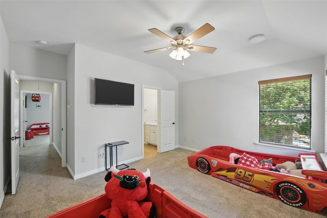 Secondary bedroom | Image 30