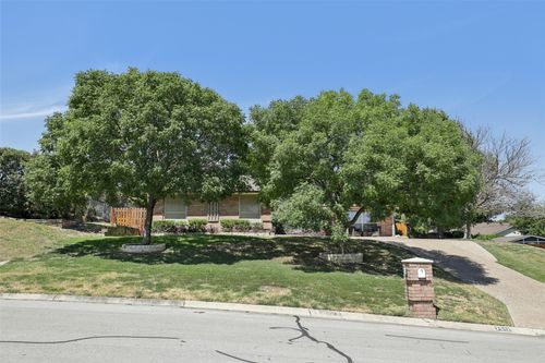 7512 Woodside Hill Ct, Fort Worth, TX, 76179-2852 | Card Image
