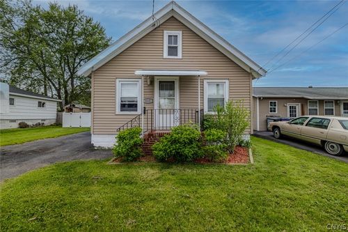 613 North Ave, Syracuse, NY, 13206-2168 | Card Image