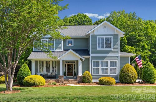 138 Misty Woods Dr, Lake Wylie, SC, 29710-8122 | Card Image