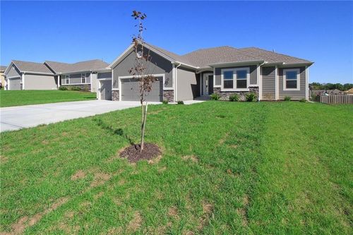 3712 Ne 90th St, Kansas City, MO, 64156-6201 | Card Image