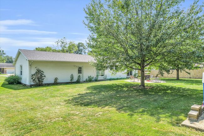 4 Cherry Ln, House other with 3 bedrooms, 2 bathrooms and 2 parking in Villa Grove IL | Image 31