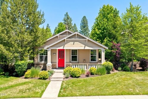 61421 Davis Lake Loop, Bend, OR, 97702-1955 | Card Image
