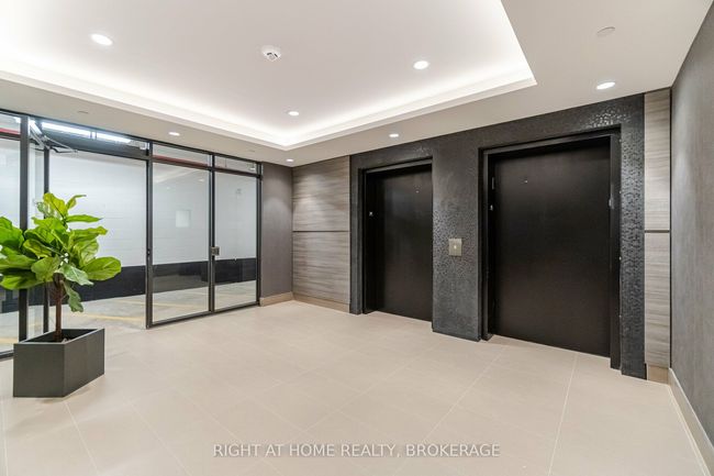 460 Gordon Krantz Ave, Condo with 1 bedrooms, 1 bathrooms and null parking in Milton ON | Image 25