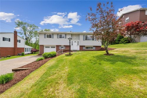 153 Sunrise Dr, Irwin, PA, 15642-8800 | Card Image