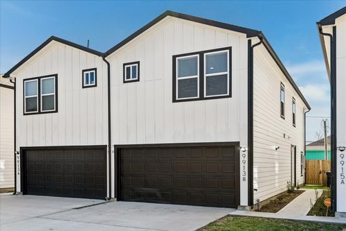 9913 Porto Rico Rd, Houston, TX, 77041-7535 | Card Image