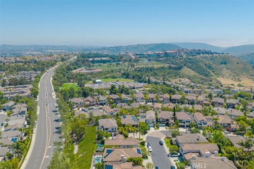 98 Endless Vis, Aliso Viejo, CA, 92656-8043 | Card Image