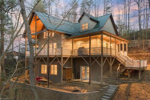 490 Blue Heron Ln, Wilkesboro, NC, 28697-8134 | Card Image