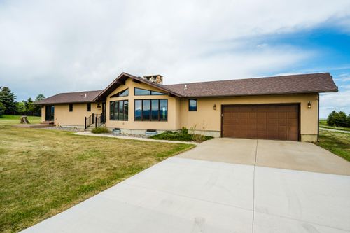 3145 W 5th St, Sheridan, WY, 82801-9407 | Card Image