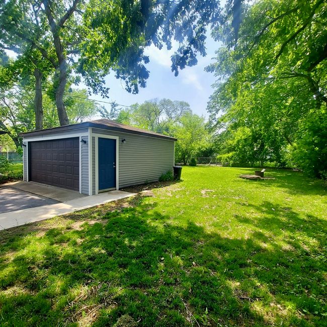1330 Walnut St, House other with 3 bedrooms, 2 bathrooms and 2 parking in Waukegan IL | Image 23