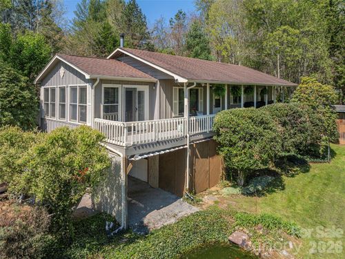 55 Roundtop Rd, Waynesville, NC, 28785-9813 | Card Image