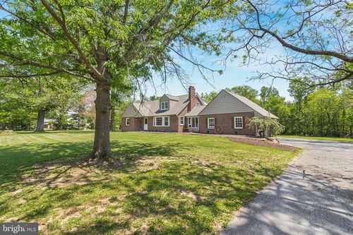 194 Congo Rd, Gilbertsville, PA, 19525-9462 | Card Image