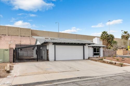 3911 Chutney St, Las Vegas, NV, 89121-4655 | Card Image