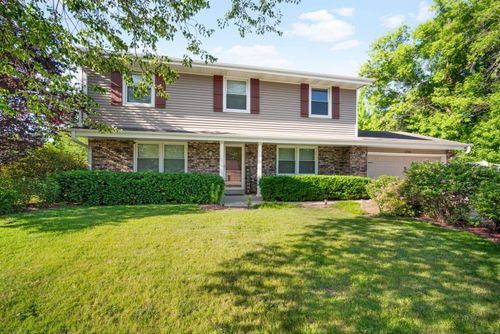 1701 Indianwood Ln, Waukesha, WI, 53186-6929 | Card Image
