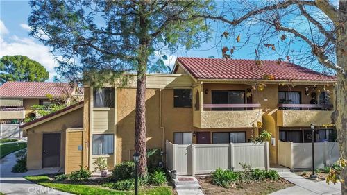 apt-1102-18750 Mandan St, Canyon Country, CA, 91351-3757 | Card Image