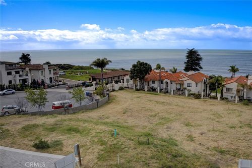 200 Ebb Tide Court, Pismo Beach, CA, 93449 | Card Image